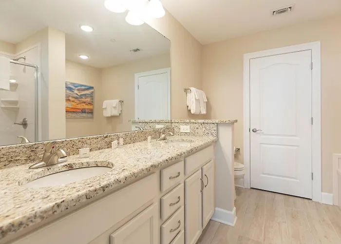 Phoenix Gulf Towers 703 Apartment *