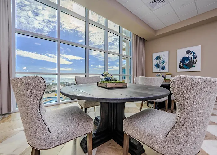 Phoenix Gulf Towers 703 Apartment *